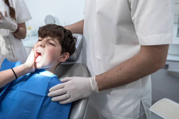 Best Emergency Orthodontic Repairs in Petersburg, IL